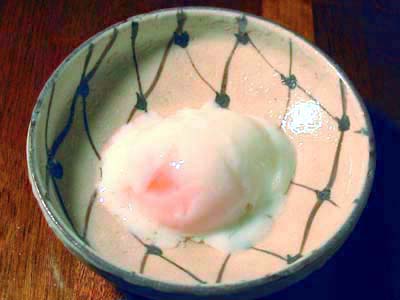 温泉玉子